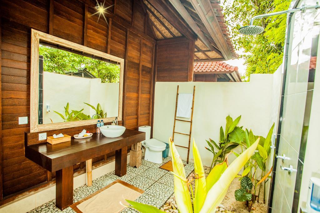 Dini D'Nusa Lembongan Hotel Ngoại thất bức ảnh